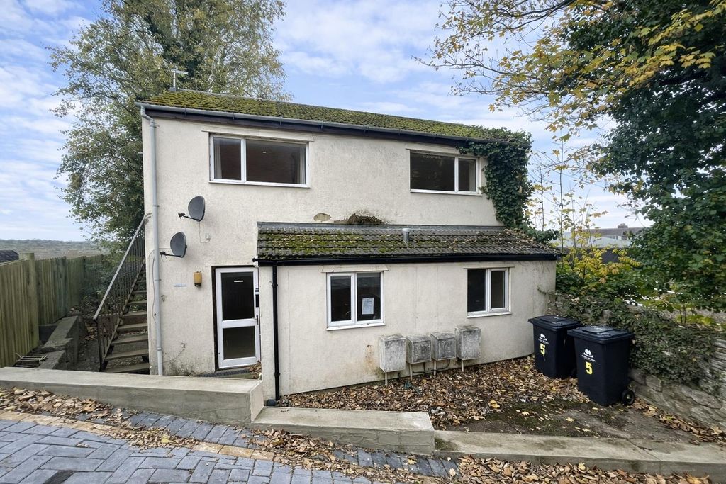 Property photo 1 of 5