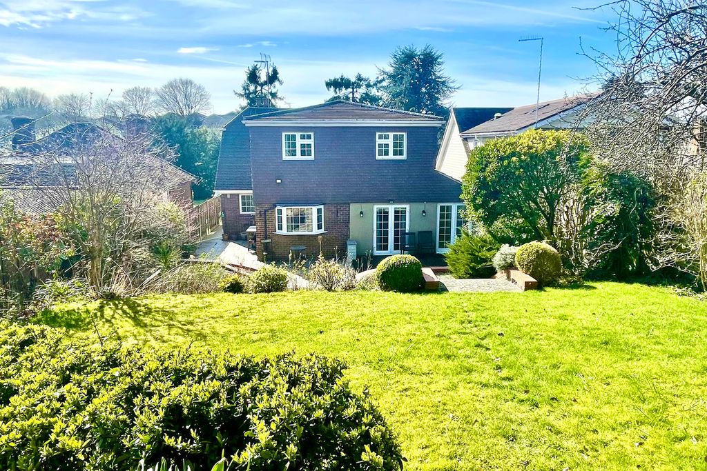 Property photo 2 of 17