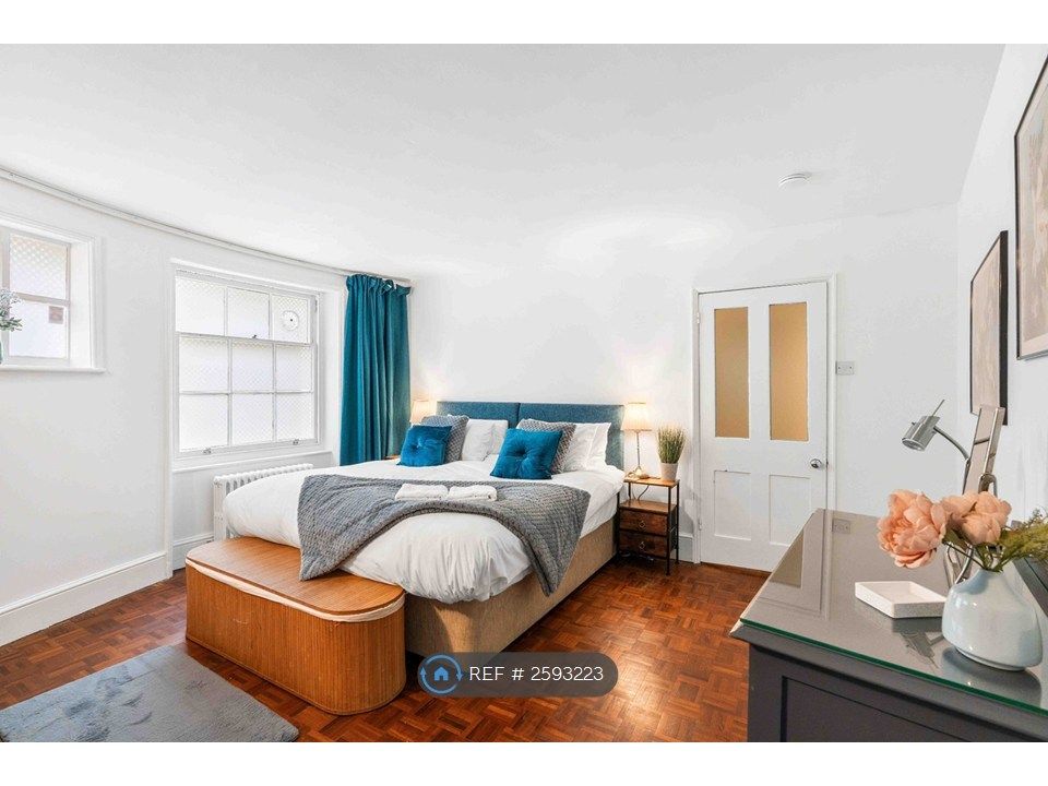 Property photo 3 of 11 Bedroom With One Double