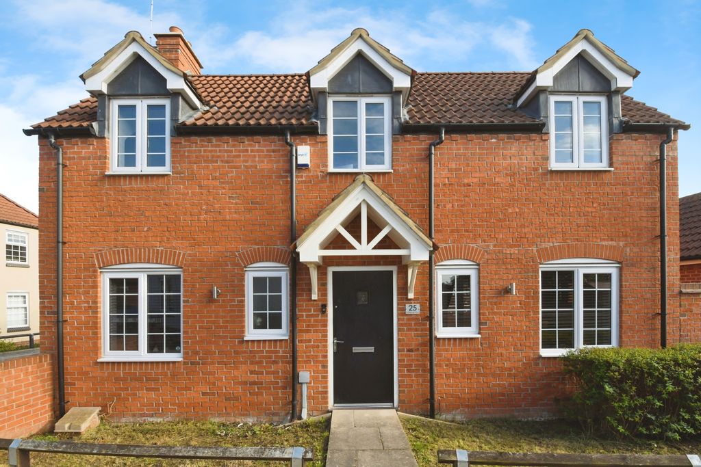 Property photo 1 of 13 Front View