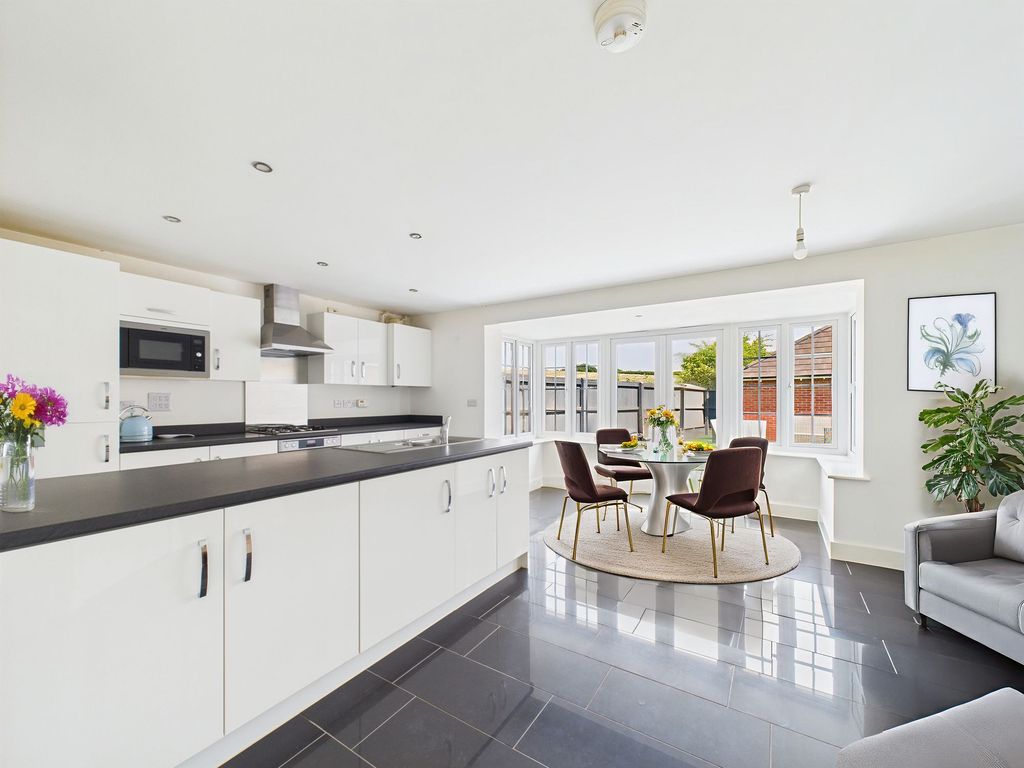 Property photo 2 of 29 Open Plan Family Dining Kitchen (Virtually Furnished)