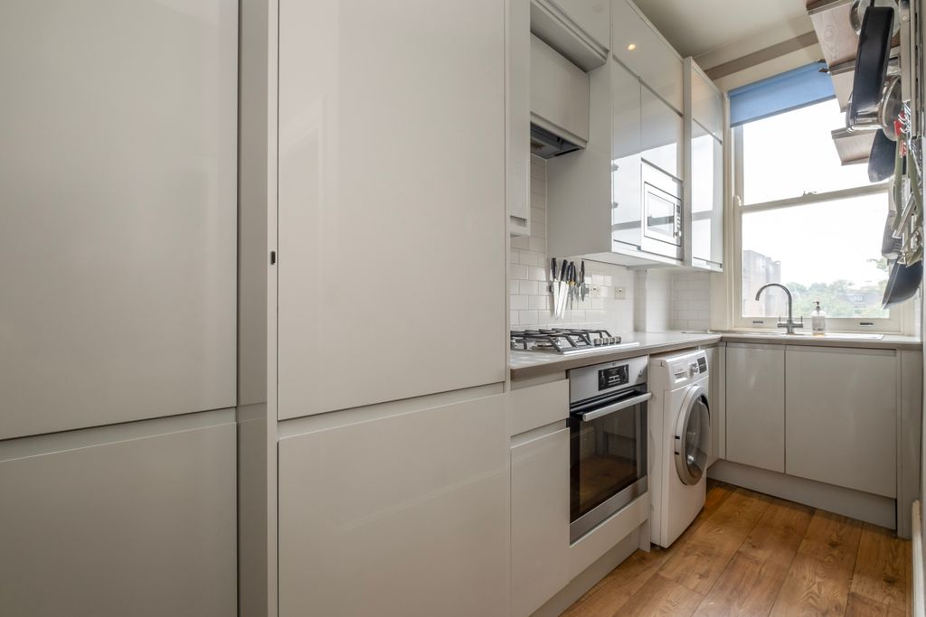 Property photo 3 of 9