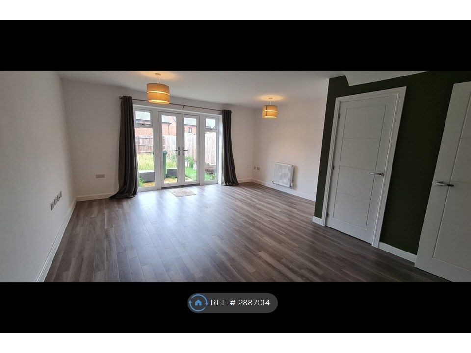 Property photo 2 of 10 Lounge