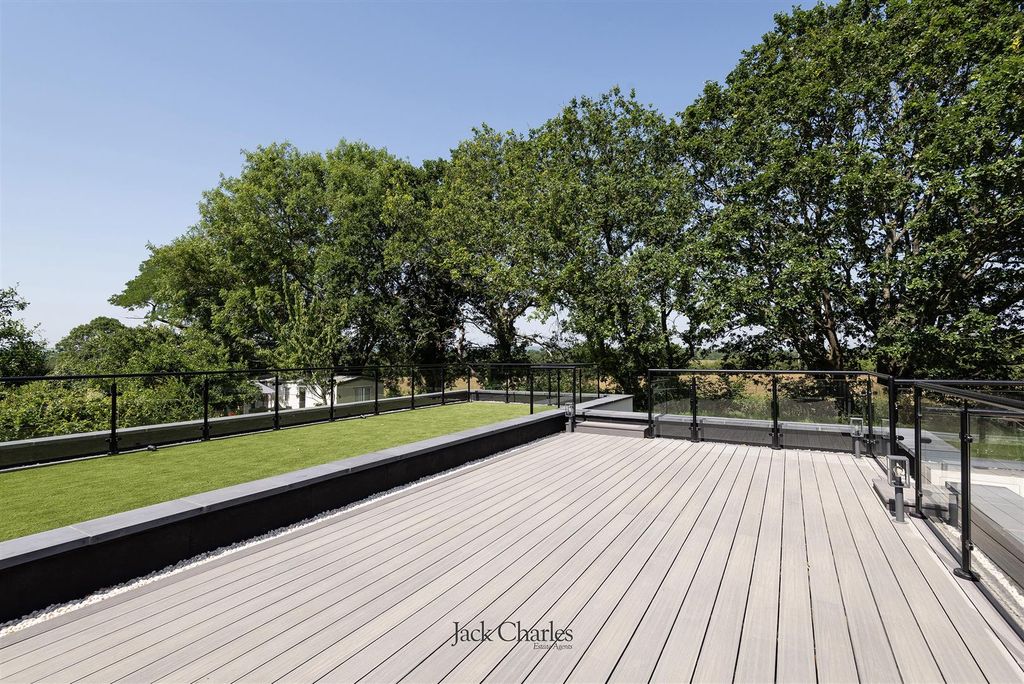 Property photo 2 of 22 The Lime House, Tn11 9Au 007.Jpg