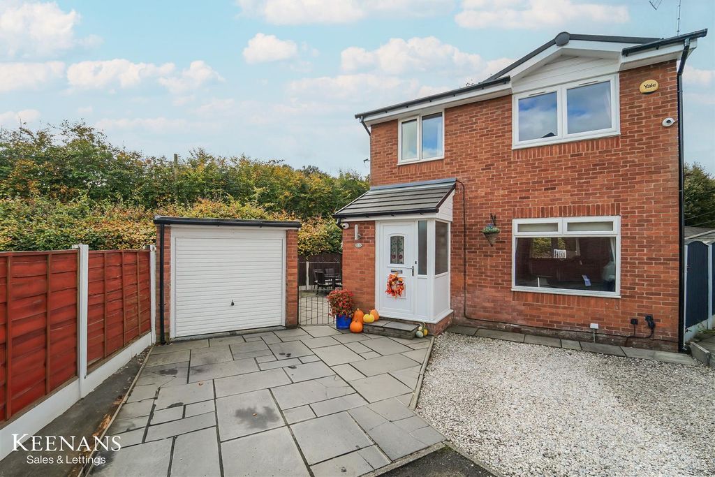Property photo 1 of 24 8 Seddon (1).Jpg