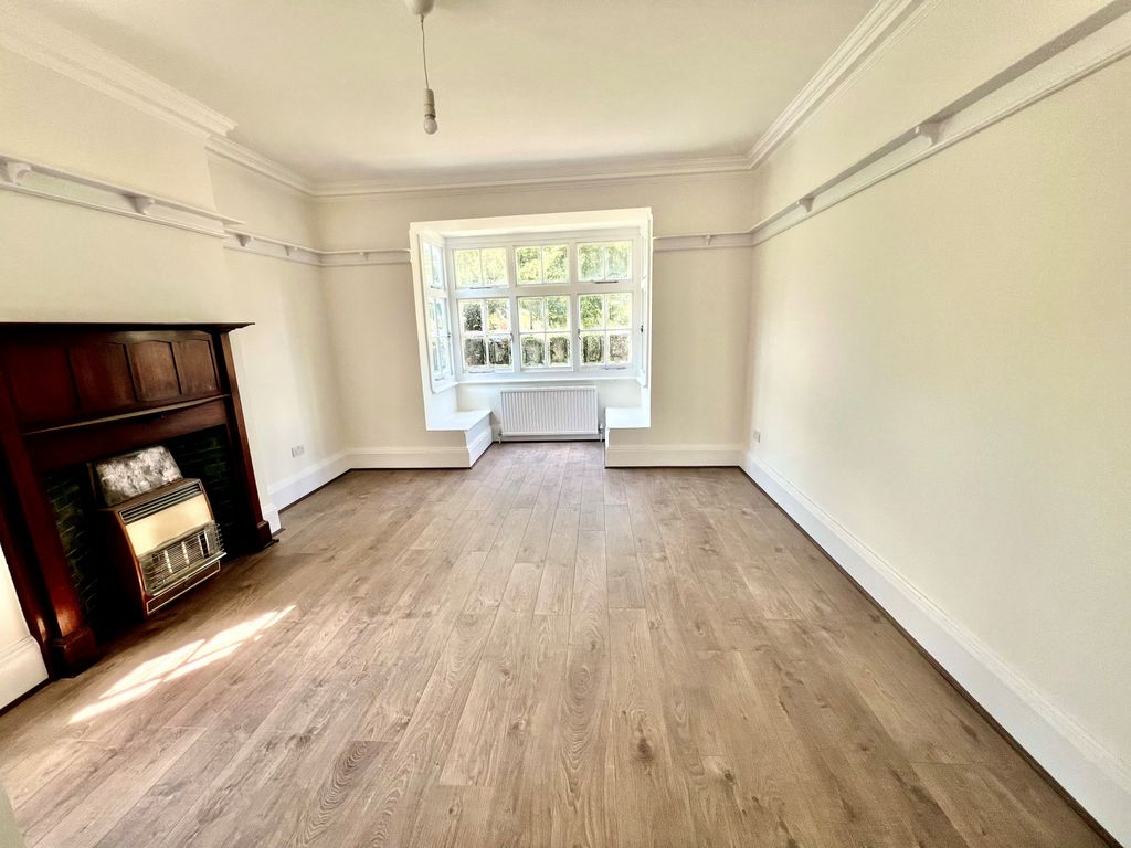 Property photo 2 of 10 Gallery