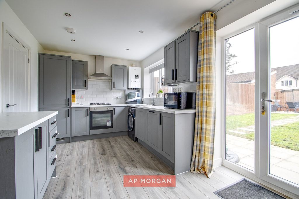 Property photo 3 of 11 Picture No. 05