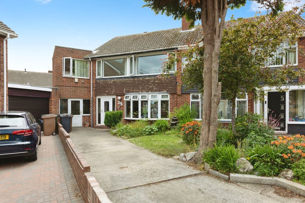 5 bed semi-detached house for saleCleehill Drive, North Shields NE29