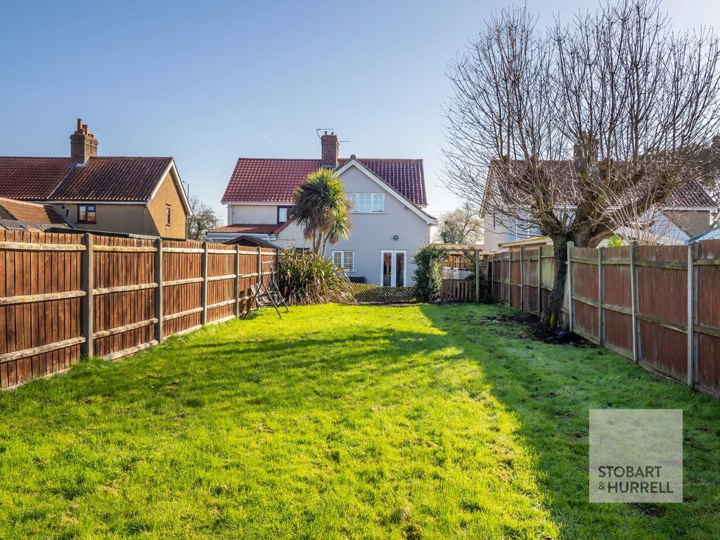 Property photo 2 of 18 Rear