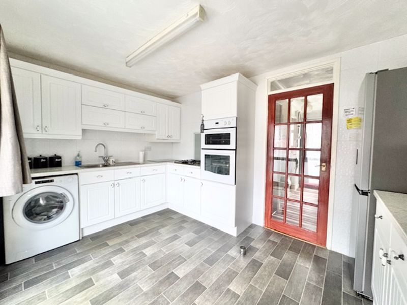 Property photo 2 of 15 Kitchen