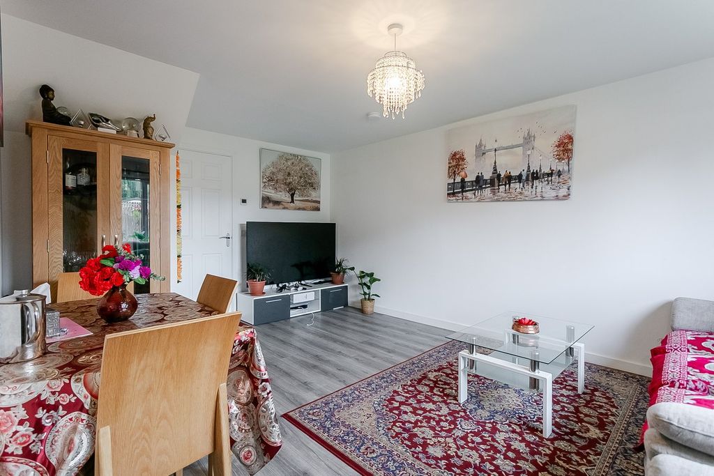 Property photo 2 of 22