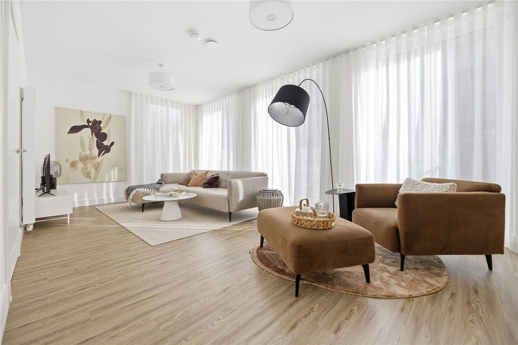 Property photo 1 of 15 Living