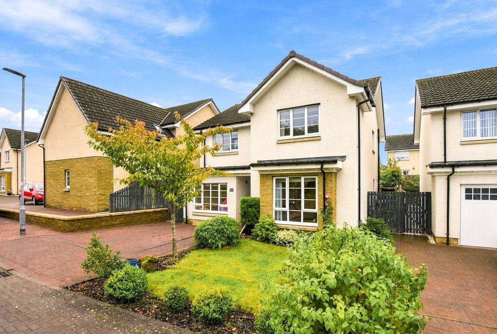 Property photo 1 of 40