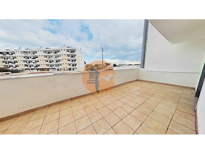 Property photo 1 of 43
