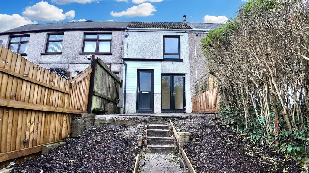 Property photo 1 of 25