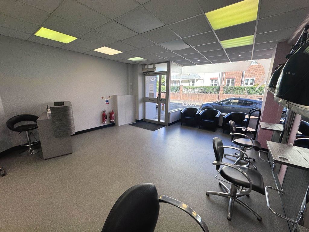 Property photo 2 of 9