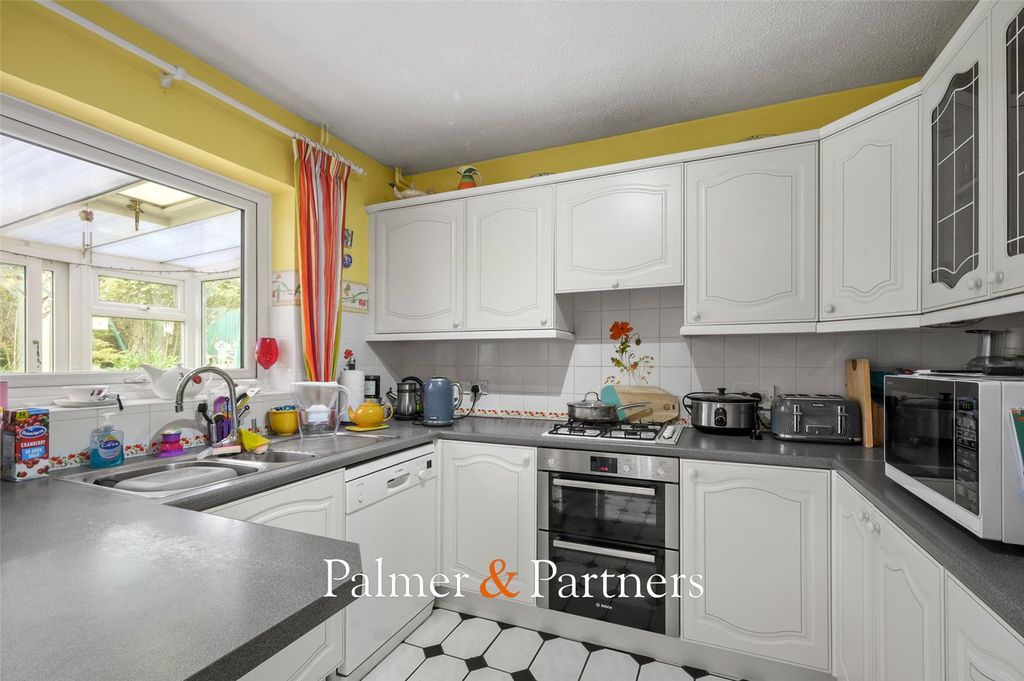 Property photo 3 of 24 Picture No. 23