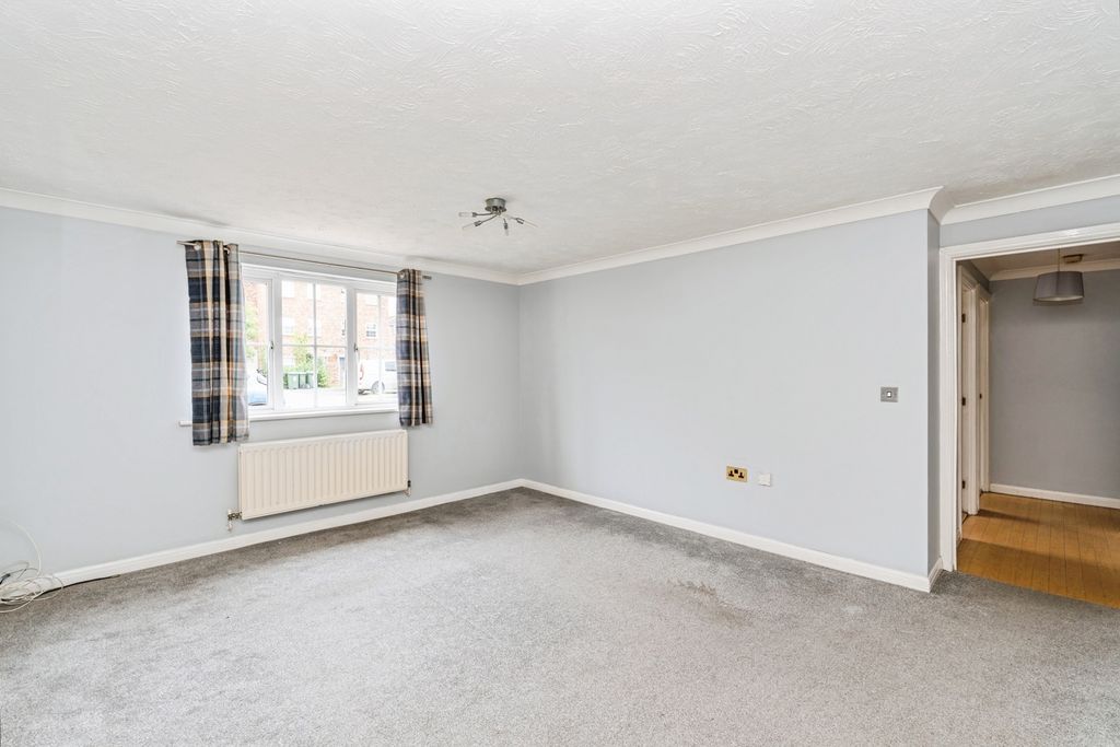 Property photo 3 of 20 Pbox-Img.Jpg