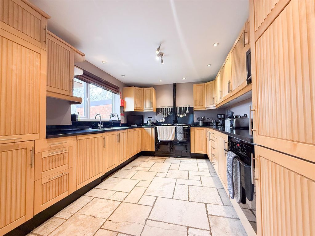 Property photo 2 of 23 Kitchen