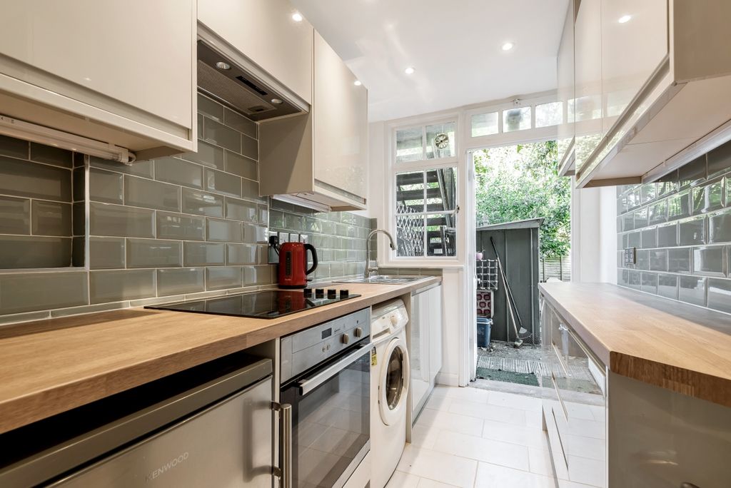 Property photo 3 of 7 372027 (3)