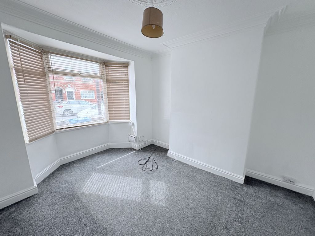 Property photo 3 of 6 Gallery