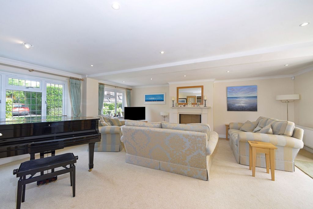 Property photo 2 of 20 Photo 5