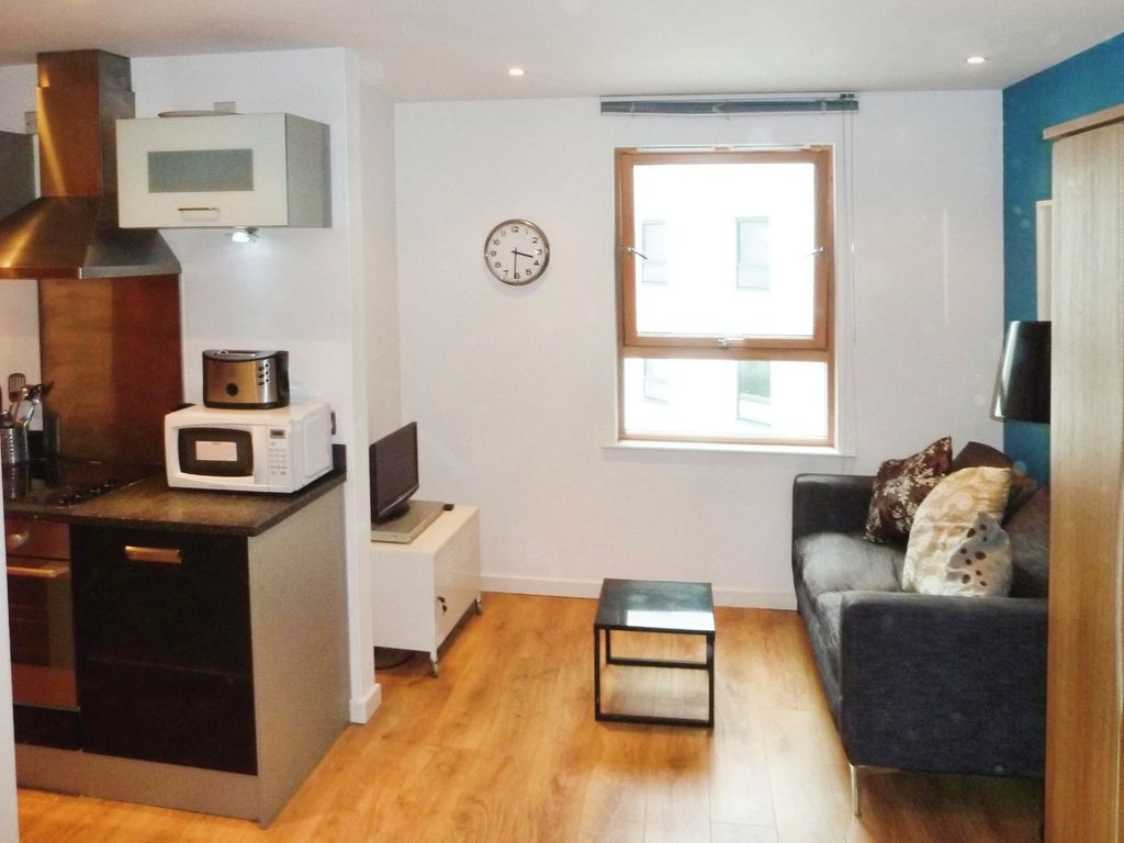 Property photo 2 of 11 Picture No. 15