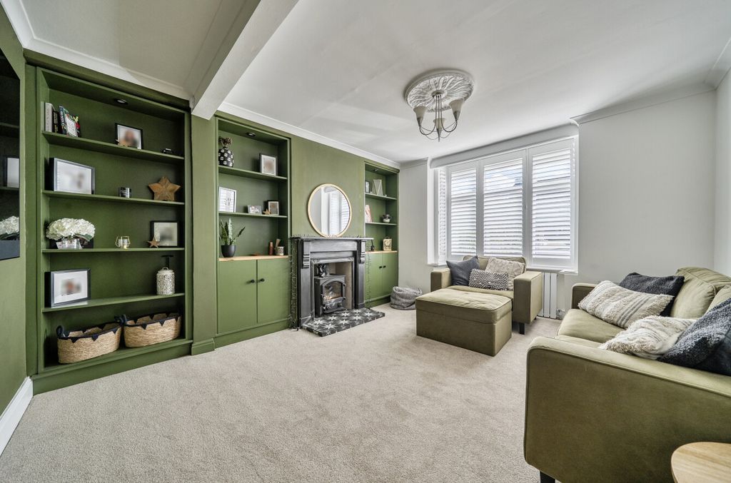 Property photo 2 of 21 15262895