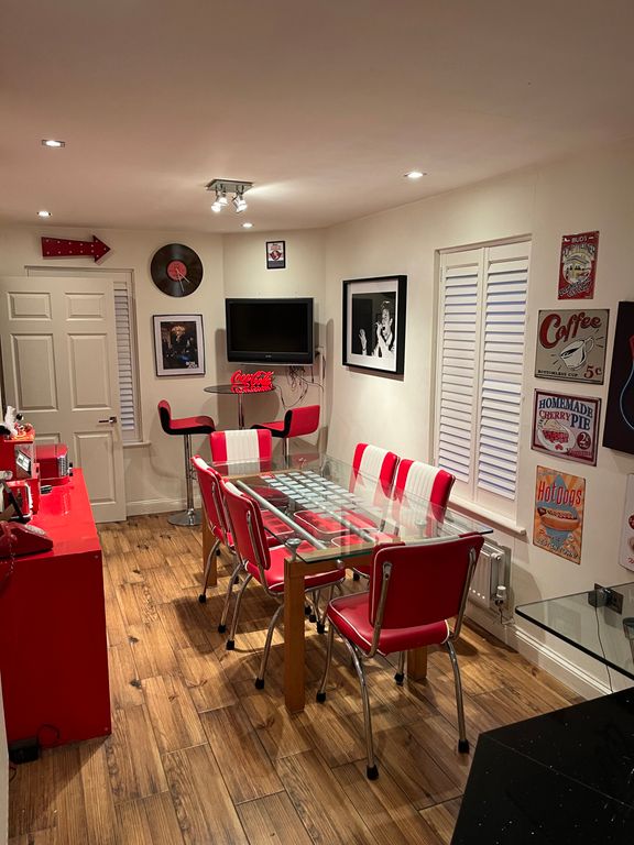 Property photo 3 of 17 Dining Room