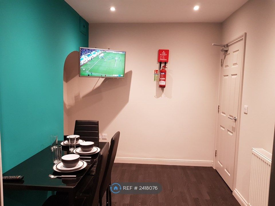 Property photo 3 of 5 Dining Area