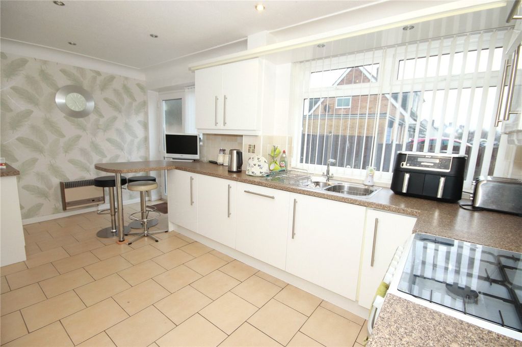 Property photo 2 of 15 Picture No. 08