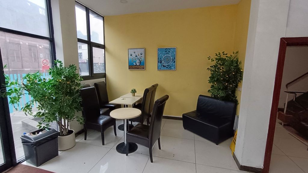 Property photo 3 of 6