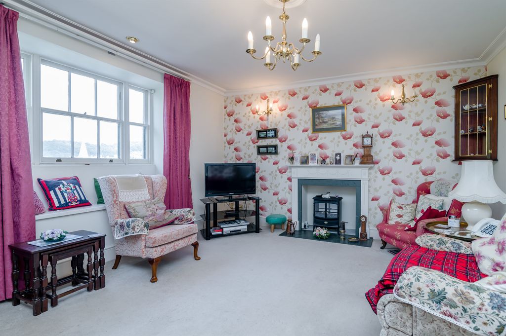 Property photo 3 of 22