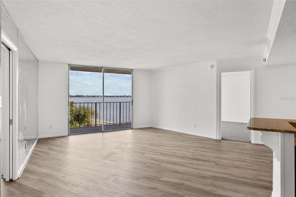 Property photo 2 of 20 <Alttext/>