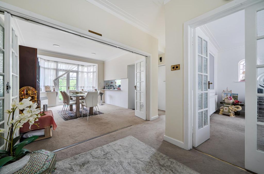 Property photo 3 of 13 1465770- (12).Jpg