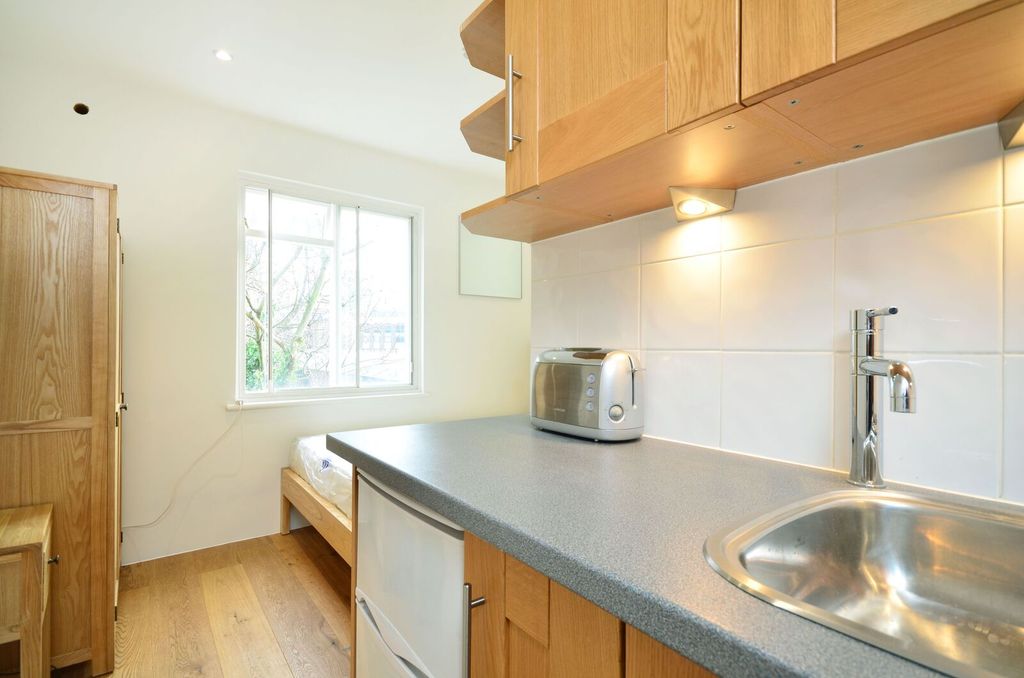 Property photo 1 of 4