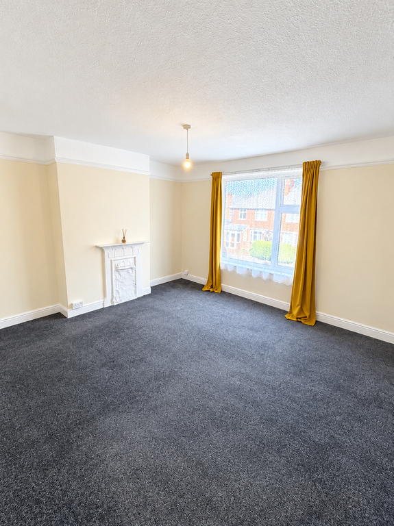 Property photo 3 of 17 Dde2E5F9-E27C-4C5D-B