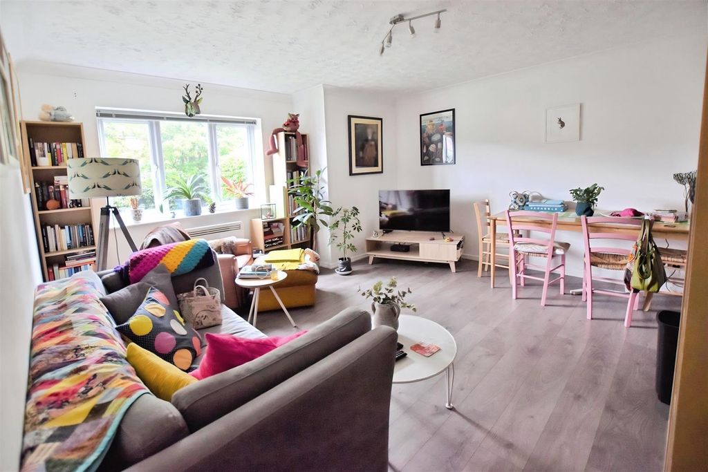 Property photo 2 of 7 4723Fd63-Ostq8Jkqz0K0X0Lhmd6O9A.Jpg