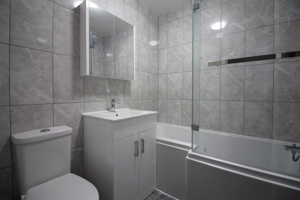 Property photo 2 of 7 Img_4981-Min.Jpg