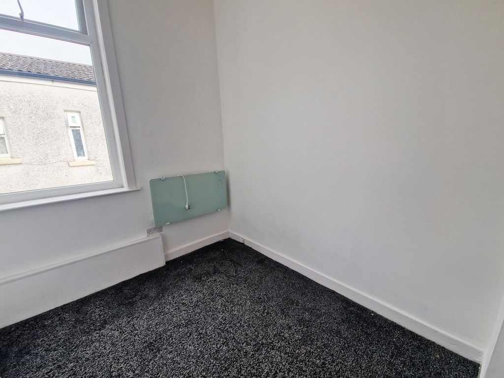 Property photo 3 of 3