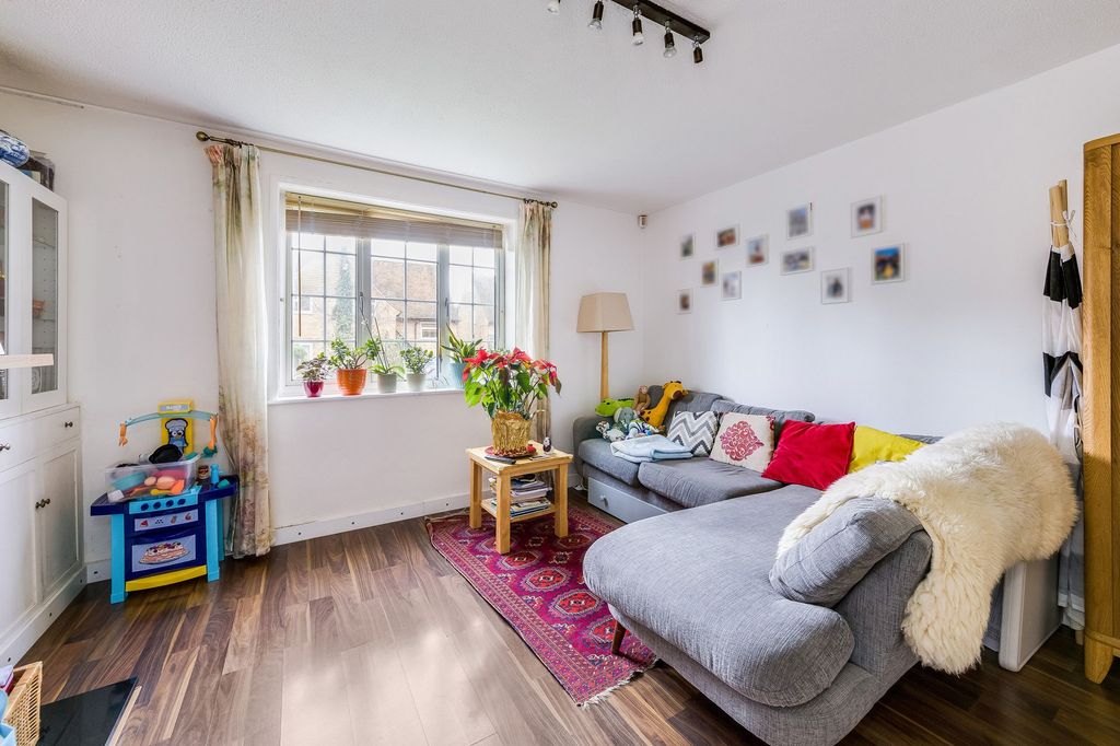 Property photo 2 of 20