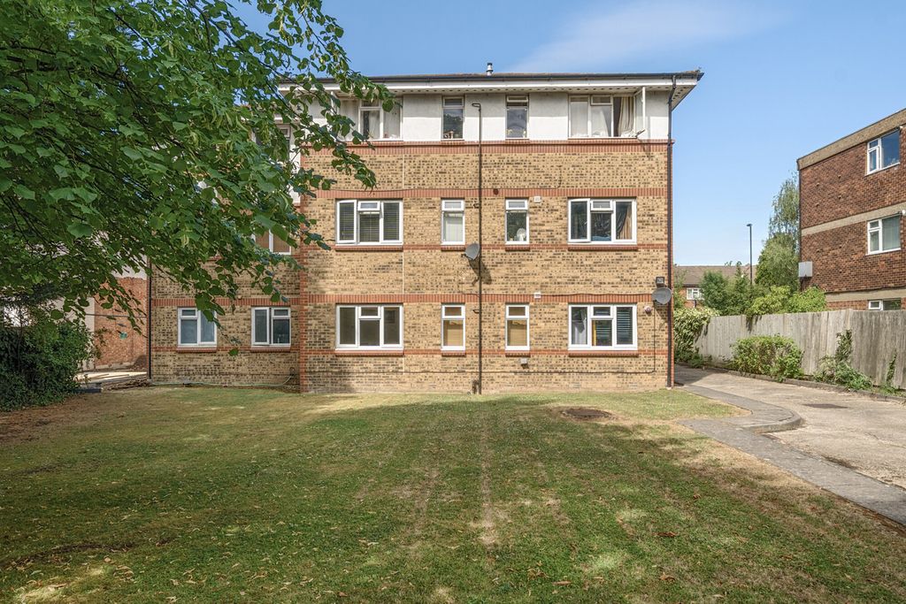 Property photo 2 of 15 External