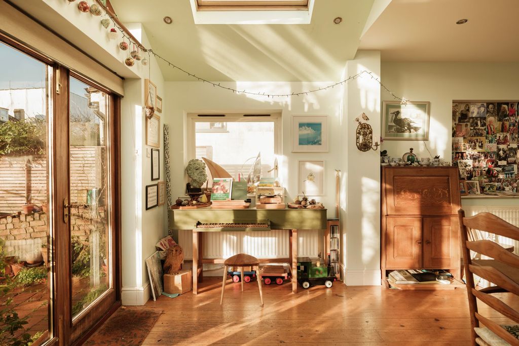 Property photo 2 of 28 Dining Room 2