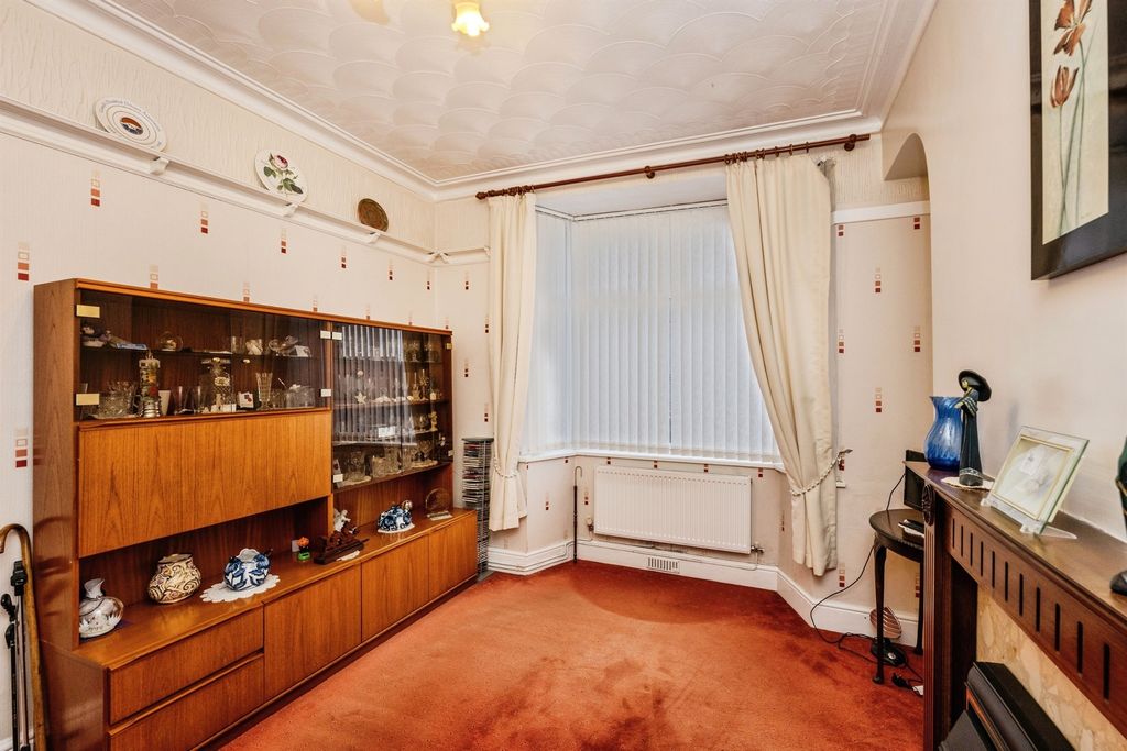 Property photo 3 of 19