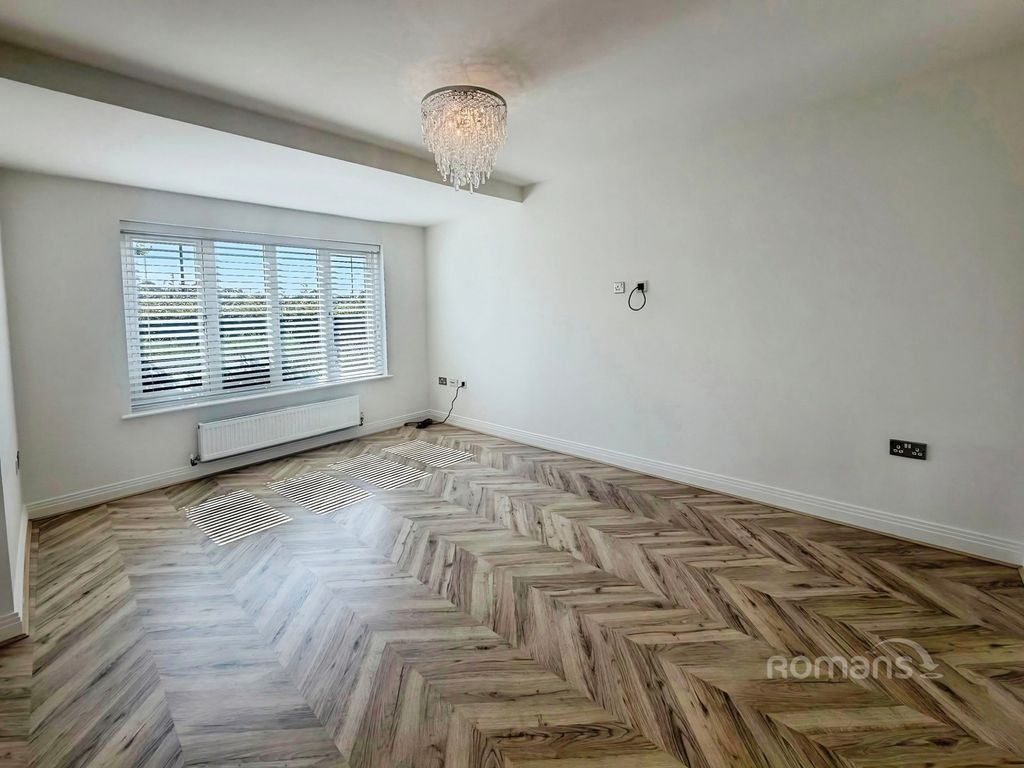 Property photo 3 of 13 Pbox-Img.Jpg