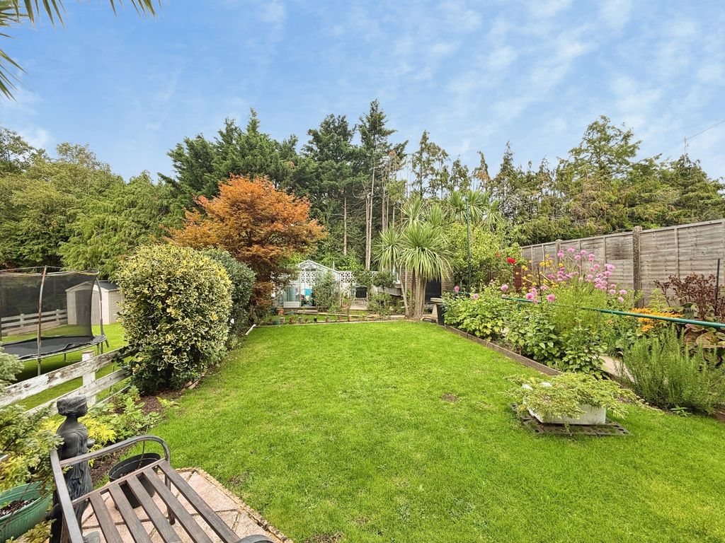 Property photo 2 of 16 Pbox-Img.Jpg