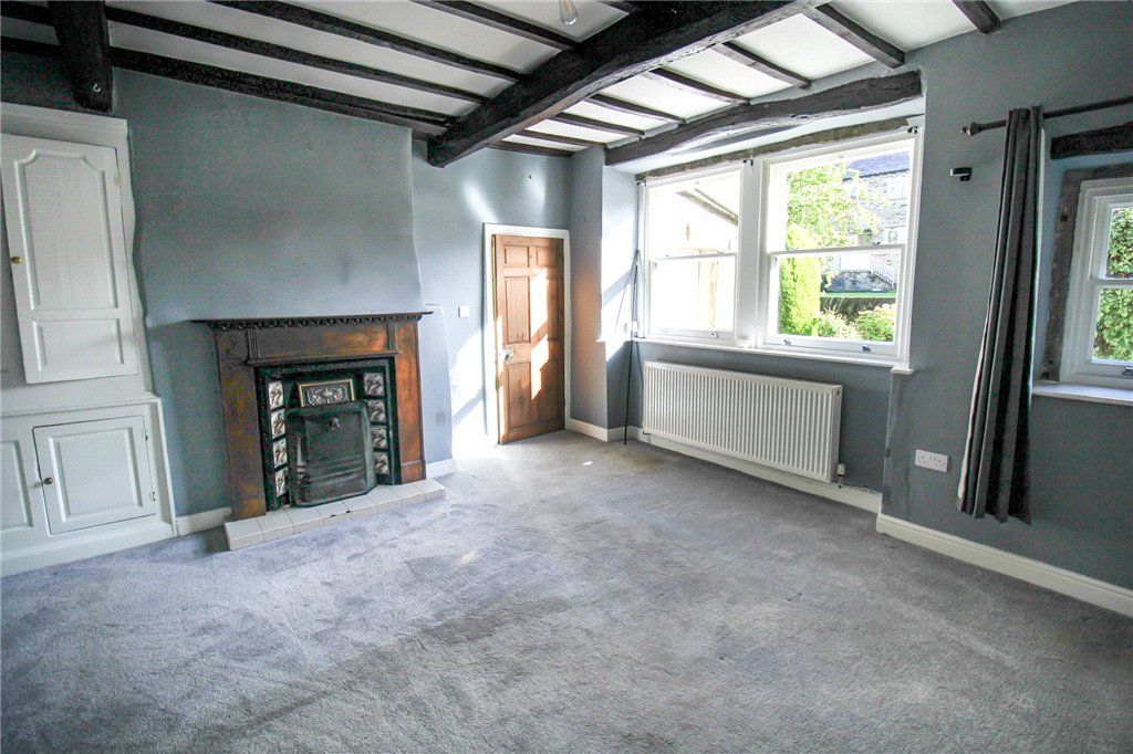 Property photo 2 of 17 Sitting Room