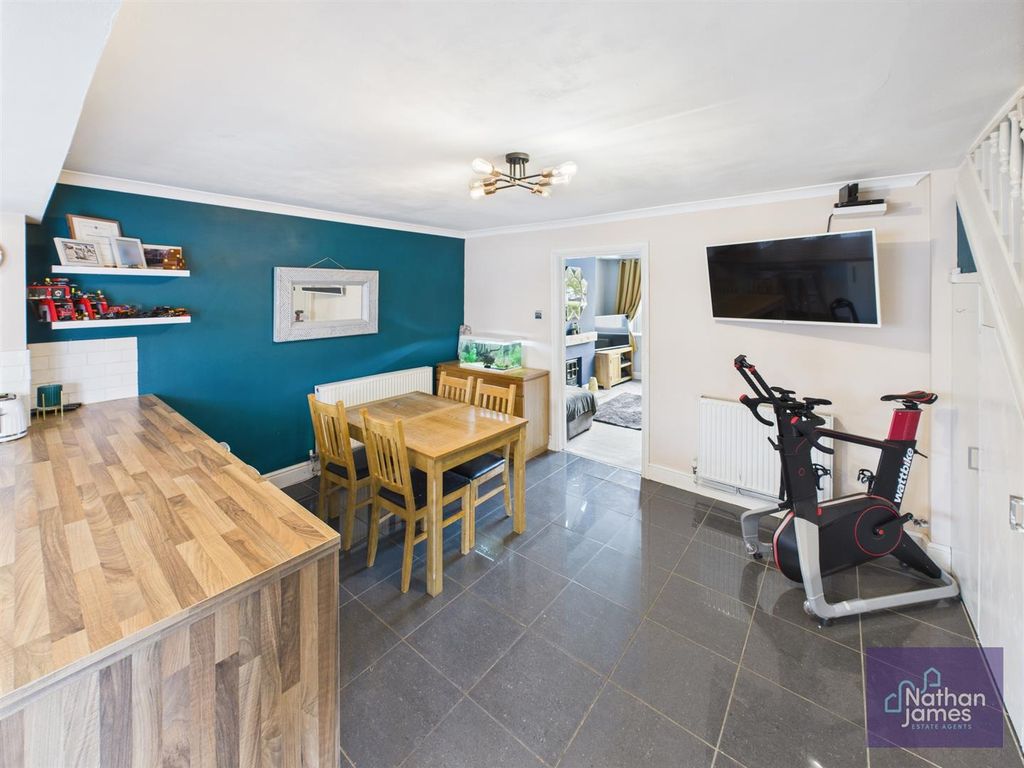 Property photo 3 of 20 Kitchen/Diner