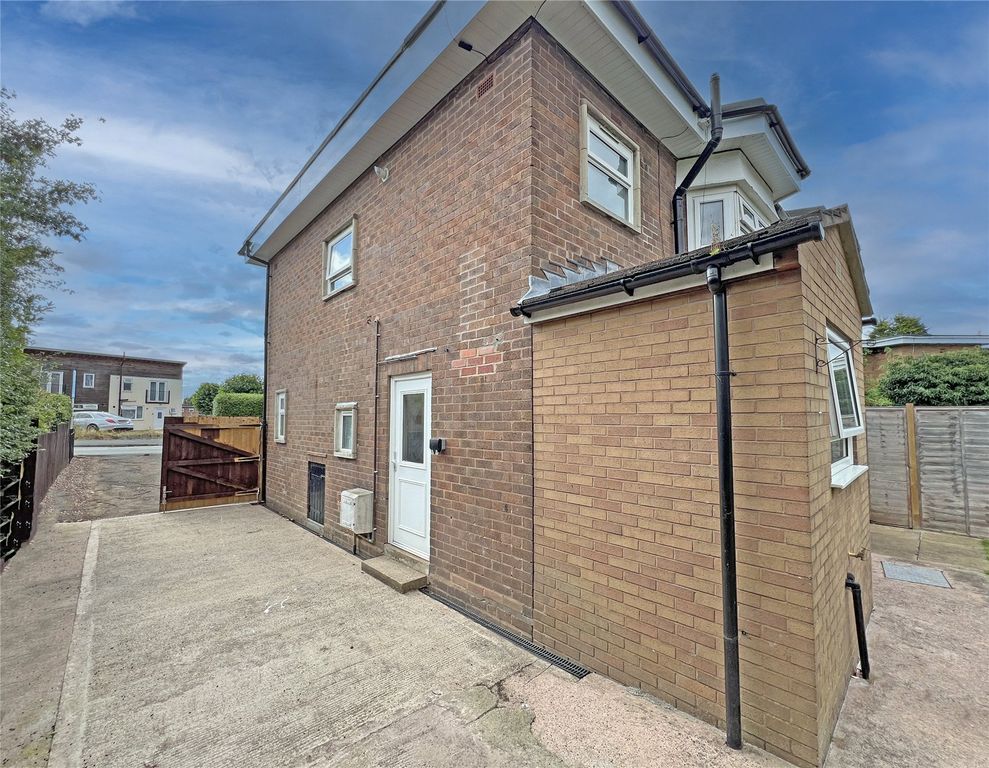 Property photo 2 of 14 Picture No. 15