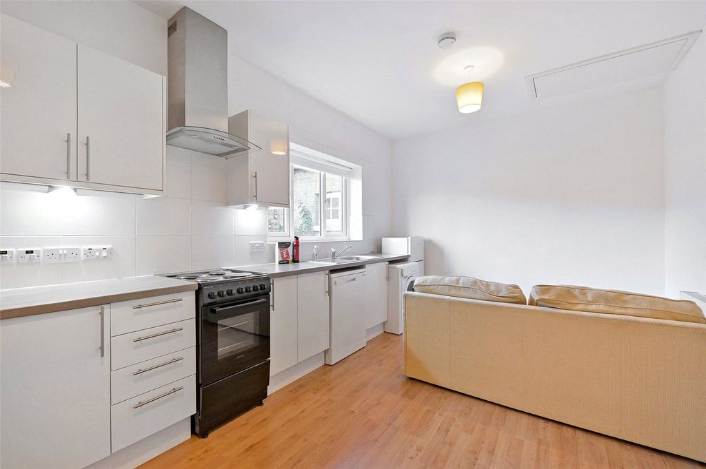 Property photo 2 of 5 Reception Room